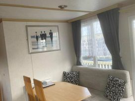 Happy Days Holiday Homes - Holiday Accommodation 17061 - Lincolnshire - 1186195 - thumbnail photo 3