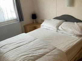 Happy Days Holiday Homes - Holiday Accommodation 17061 - Lincolnshire - 1186195 - thumbnail photo 11