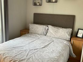 Hopton Holiday Village - Holiday Accommodation 17065 - Suffolk & Essex - 1186198 - thumbnail photo 7