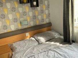 Hopton Holiday Village - Holiday Accommodation 17065 - Suffolk & Essex - 1186198 - thumbnail photo 8