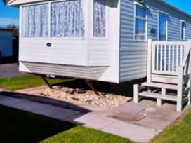 Towervans Holiday Park - Holiday Accommodation 17070 - Lincolnshire - 1186199 - thumbnail photo 1