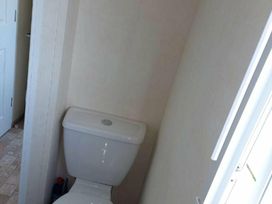 Towervans Holiday Park - Holiday Accommodation 17070 - Lincolnshire - 1186199 - thumbnail photo 11
