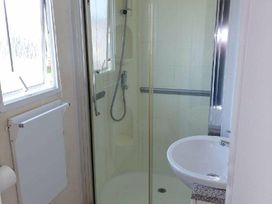 Towervans Holiday Park - Holiday Accommodation 17070 - Lincolnshire - 1186199 - thumbnail photo 13