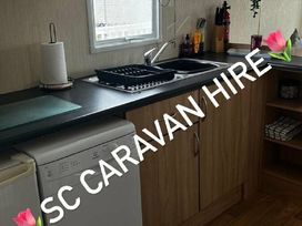 Greenacres Holiday Park - Holiday Accommodation 17074 - North Wales - 1186200 - thumbnail photo 5
