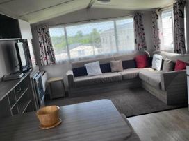 Trelawne Manor Holiday Park - Holiday Accommodation 1708 - Devon - 1186204 - thumbnail photo 9
