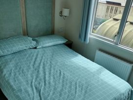 Seal Bay Resort - Holiday Accommodation 17093 - Hampshire - 1186206 - thumbnail photo 4