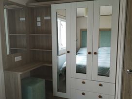 Seal Bay Resort - Holiday Accommodation 17093 - Hampshire - 1186206 - thumbnail photo 5