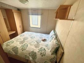 Abbeyford Holiday Park - Holiday Accommodation 17094 - North Wales - 1186207 - thumbnail photo 5