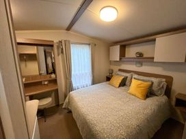 Aberdunant Hall Holiday Park - Holiday Accommodation 17100 - North Wales - 1186211 - thumbnail photo 14