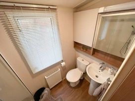Aberdunant Hall Holiday Park - Holiday Accommodation 17100 - North Wales - 1186211 - thumbnail photo 15