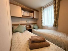 Aberdunant Hall Holiday Park - Holiday Accommodation 17100 - North Wales - 1186211 - thumbnail photo 16
