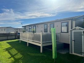 Unity Holiday Resort - Holiday Accommodation 17106 - Somerset & Wiltshire - 1186212 - thumbnail photo 3
