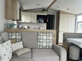 Unity Holiday Resort - Holiday Accommodation 17106 - Somerset & Wiltshire - 1186212 - thumbnail photo 6