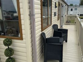 Trecco Bay - Holiday Accommodation 1711 - Somerset & Wiltshire - 1186213 - thumbnail photo 6