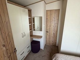 Trecco Bay - Holiday Accommodation 1711 - Somerset & Wiltshire - 1186213 - thumbnail photo 9