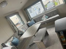 Golden Gate Holiday Centre - Holiday Accommodation 17123 - North Wales - 1186217 - thumbnail photo 1