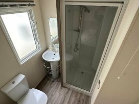 Golden Gate Holiday Centre - Holiday Accommodation 17123 - North Wales - 1186217 - thumbnail photo 4