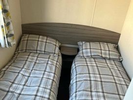 Golden Gate Holiday Centre - Holiday Accommodation 17123 - North Wales - 1186217 - thumbnail photo 6