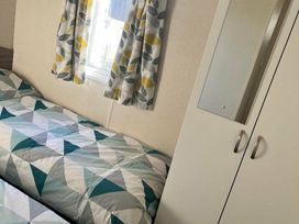 Golden Gate Holiday Centre - Holiday Accommodation 17123 - North Wales - 1186217 - thumbnail photo 7