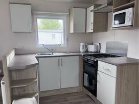 Seal Bay Resort - Holiday Accommodation 17135 - Hampshire - 1186219 - thumbnail photo 1