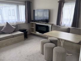 Seal Bay Resort - Holiday Accommodation 17135 - Hampshire - 1186219 - thumbnail photo 2