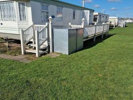 Summerlands Caravan Park - Holiday Accommodation 17138 - Lincolnshire - 1186221 - thumbnail photo 1