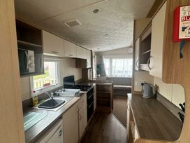 Seal Bay Resort - Holiday Accommodation 17140 - Hampshire - 1186223 - thumbnail photo 1