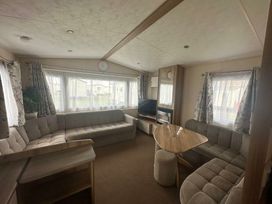 Seal Bay Resort - Holiday Accommodation 17140 - Hampshire - 1186223 - thumbnail photo 2