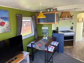 Seaview Caravan Park - Holiday Accommodation 17141 - Lincolnshire - 1186224 - thumbnail photo 7