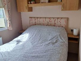 Marine Holiday Park - Holiday Accommodation 17147 - North Wales - 1186226 - thumbnail photo 10