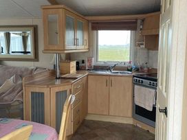 Lyons Sunnysands Holiday Park - Holiday Accommodation 17148 - Mid Wales - 1186227 - thumbnail photo 3