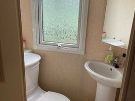Lyons Sunnysands Holiday Park - Holiday Accommodation 17148 - Mid Wales - 1186227 - thumbnail photo 5