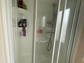 Lyons Sunnysands Holiday Park - Holiday Accommodation 17148 - Mid Wales - 1186227 - thumbnail photo 7