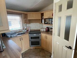 Lyons Sunnysands Holiday Park - Holiday Accommodation 17148 - Mid Wales - 1186227 - thumbnail photo 10