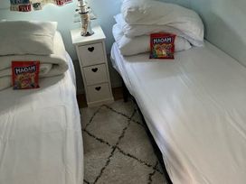 Golden Gate Holiday Centre - Holiday Accommodation 17151 - North Wales - 1186228 - thumbnail photo 7