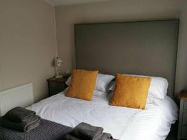 Patrington Haven Leisure Park - Holiday Accommodation 17157 - North Yorkshire (incl. Whitby) - 1186230 - thumbnail photo 5