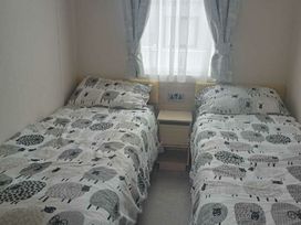 Pentire Costal Holiday Park - Holiday Accommodation 17170 - Cornwall - 1186232 - thumbnail photo 14