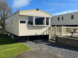 Hafan y Mor Haven - Holiday Accommodation 17172 - North Wales - 1186233 - thumbnail photo 2