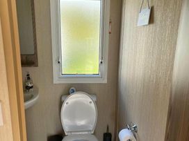 Hafan y Mor Haven - Holiday Accommodation 17172 - North Wales - 1186233 - thumbnail photo 12