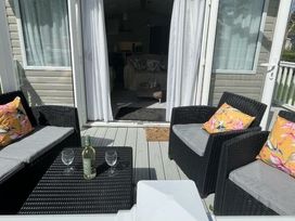 Marton Mere Holiday Village - Holiday Accommodation 17195 - Lake District - 1186239 - thumbnail photo 2