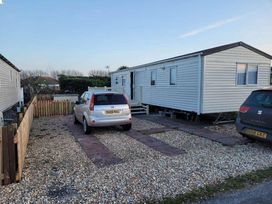 Unity Holiday Resort - Holiday Accommodation 17205 - Somerset & Wiltshire - 1186242 - thumbnail photo 5