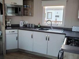 Unity Holiday Resort - Holiday Accommodation 17205 - Somerset & Wiltshire - 1186242 - thumbnail photo 7