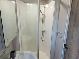 Unity Holiday Resort - Holiday Accommodation 17205 - Somerset & Wiltshire - 1186242 - thumbnail photo 13