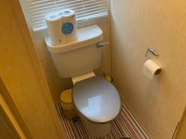 Happy Days Leisure - Holiday Accommodation 17214 - Lincolnshire - 1186245 - thumbnail photo 9