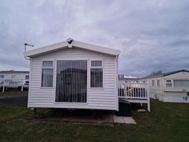 Trecco Bay - Holiday Accommodation 17223 - Somerset & Wiltshire - 1186247 - thumbnail photo 1