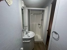 Lyons Robin Hood - Holiday Accommodation 17224 - North Wales - 1186248 - thumbnail photo 3