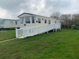 Skipsea Sands Holiday Park - Holiday Accommodation 17227 - North Yorkshire (incl. Whitby) - 1186249 - thumbnail photo 1