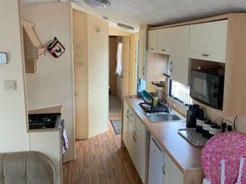 Golden Gate Holiday Centre - Holiday Accommodation 17228 - North Wales - 1186250 - thumbnail photo 4