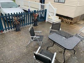 Golden Gate Holiday Centre - Holiday Accommodation 17228 - North Wales - 1186250 - thumbnail photo 11