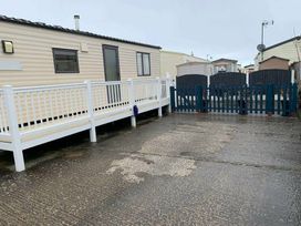 Golden Gate Holiday Centre - Holiday Accommodation 17228 - North Wales - 1186250 - thumbnail photo 12